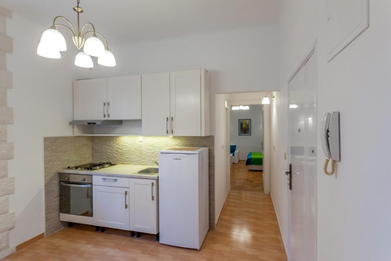 Classy Apartment In The Center Of Split Buitenkant foto