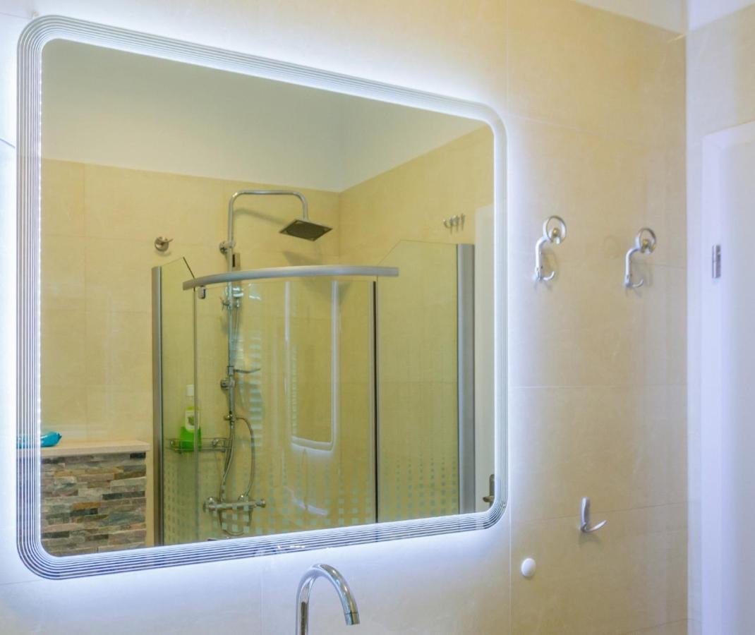 Classy Apartment In The Center Of Split Buitenkant foto